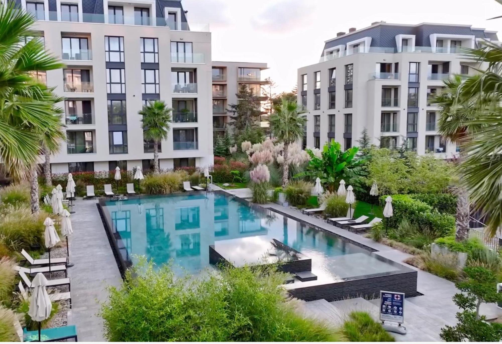Exclusive St Constantine Suites Saints Constantine and Helena Exteriör bild