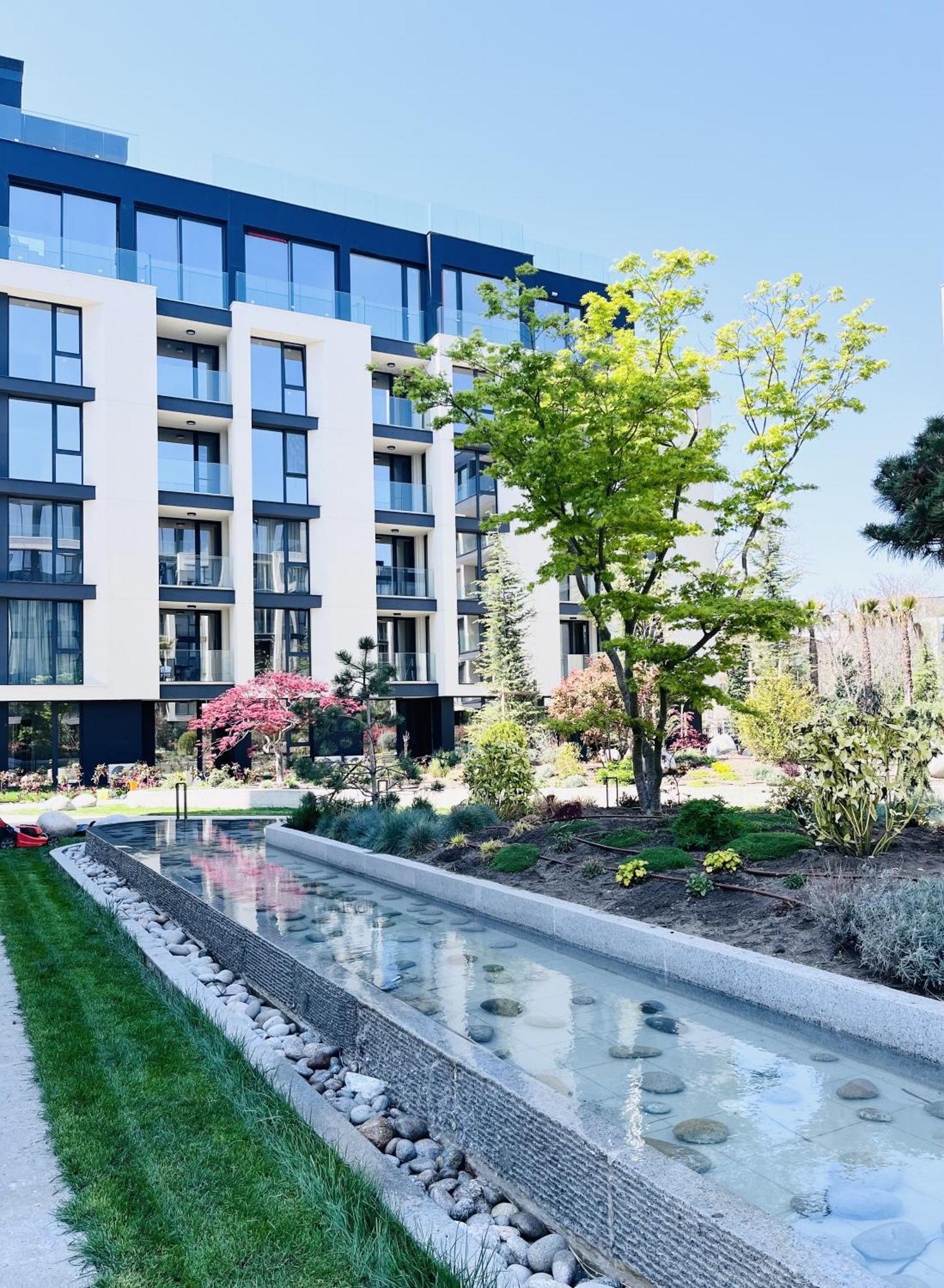Exclusive St Constantine Suites Saints Constantine and Helena Exteriör bild